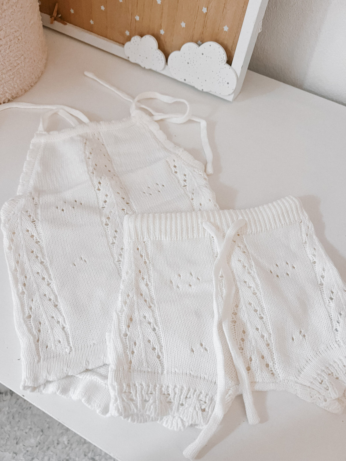 Conjunto Little Cloud Branco – Top e Calções de Malha para Bebé
