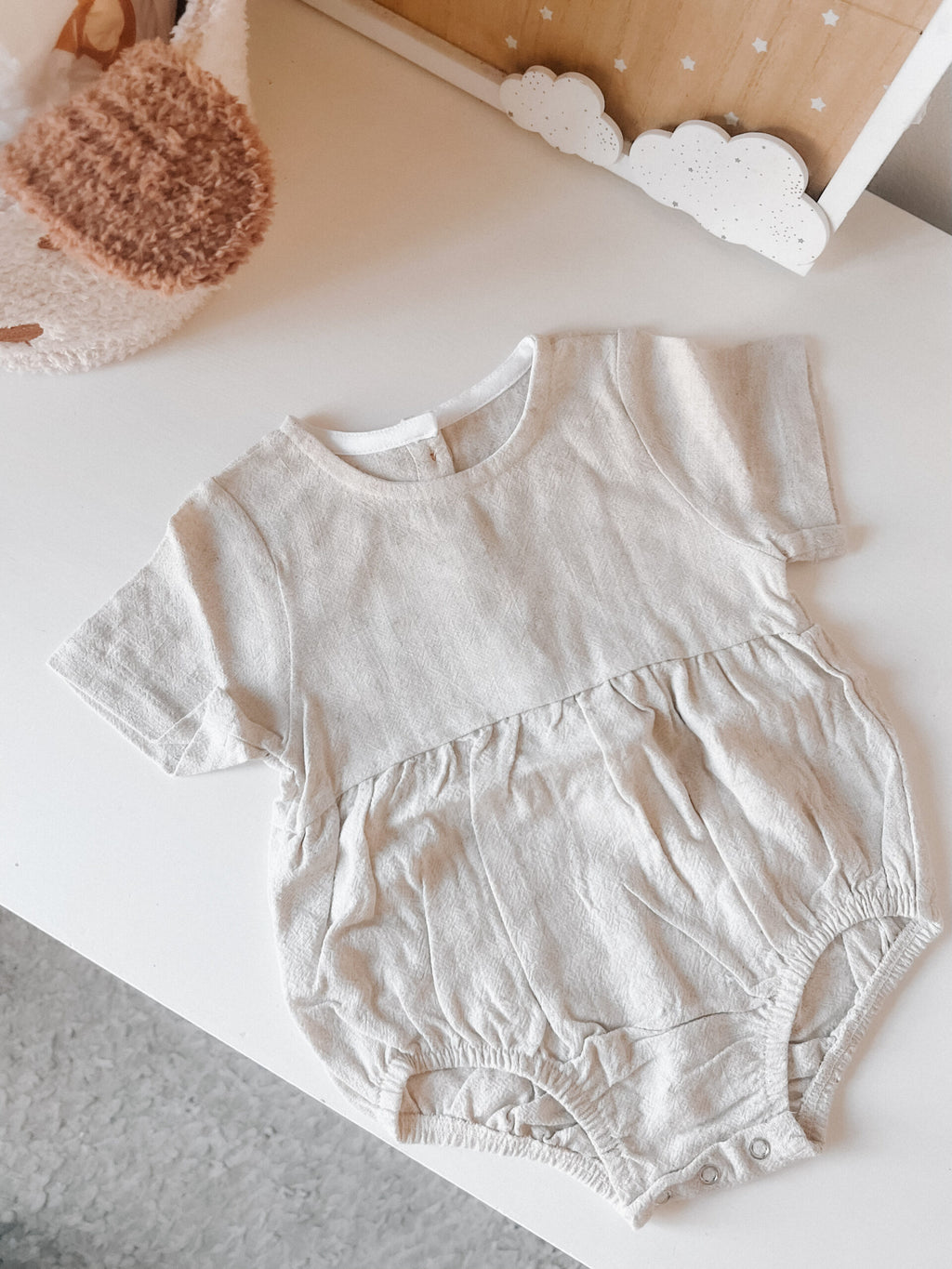 Mono Little Breeze Beige – Mono para Bebé