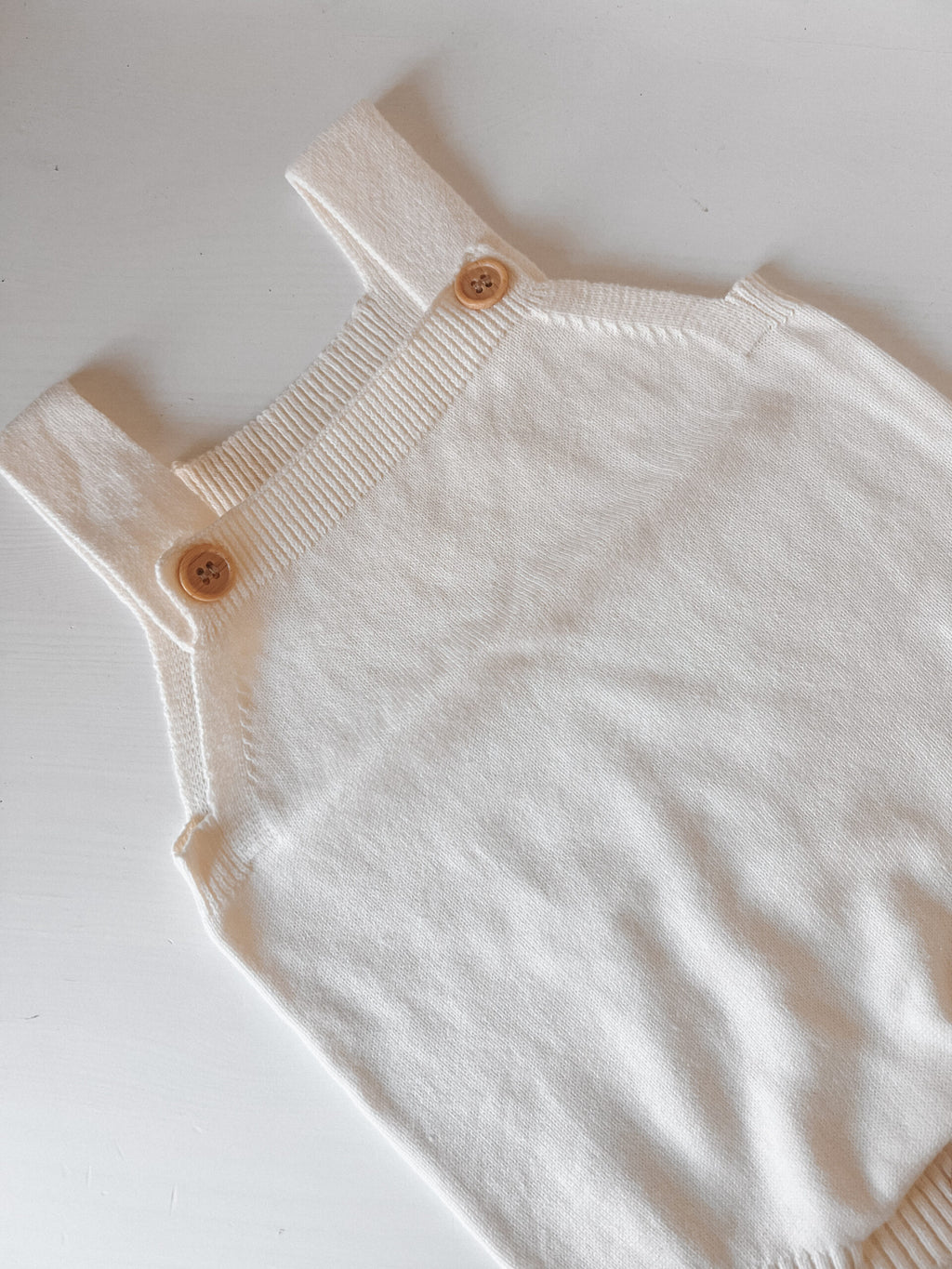 Fofo Soft Button – Pelele de punto para bebé con botones