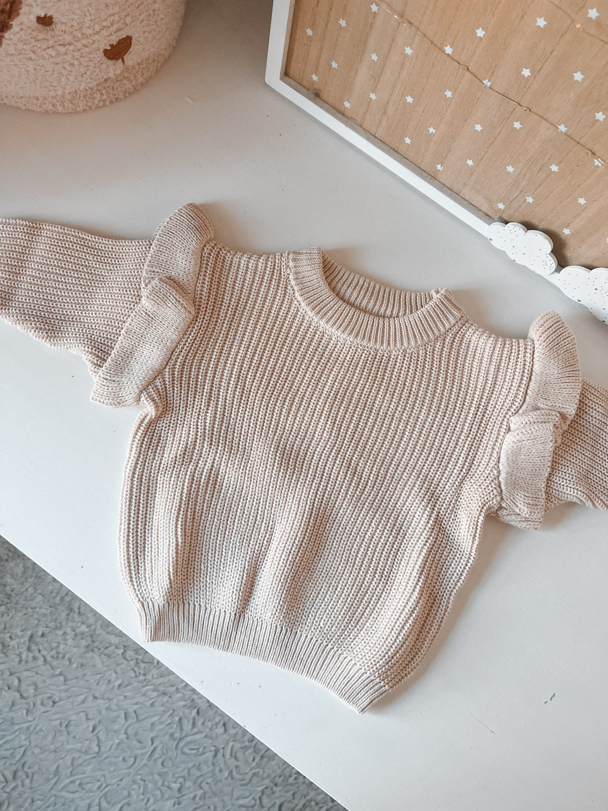 Camisola Soft Knit – Camisola de Malha para Bebé com Folhos