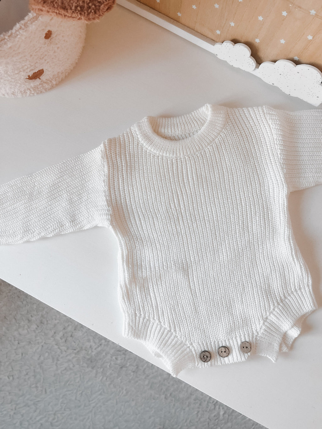 Fofo Pure Cozy Blanco – Pelele de punto para bebé con botones
