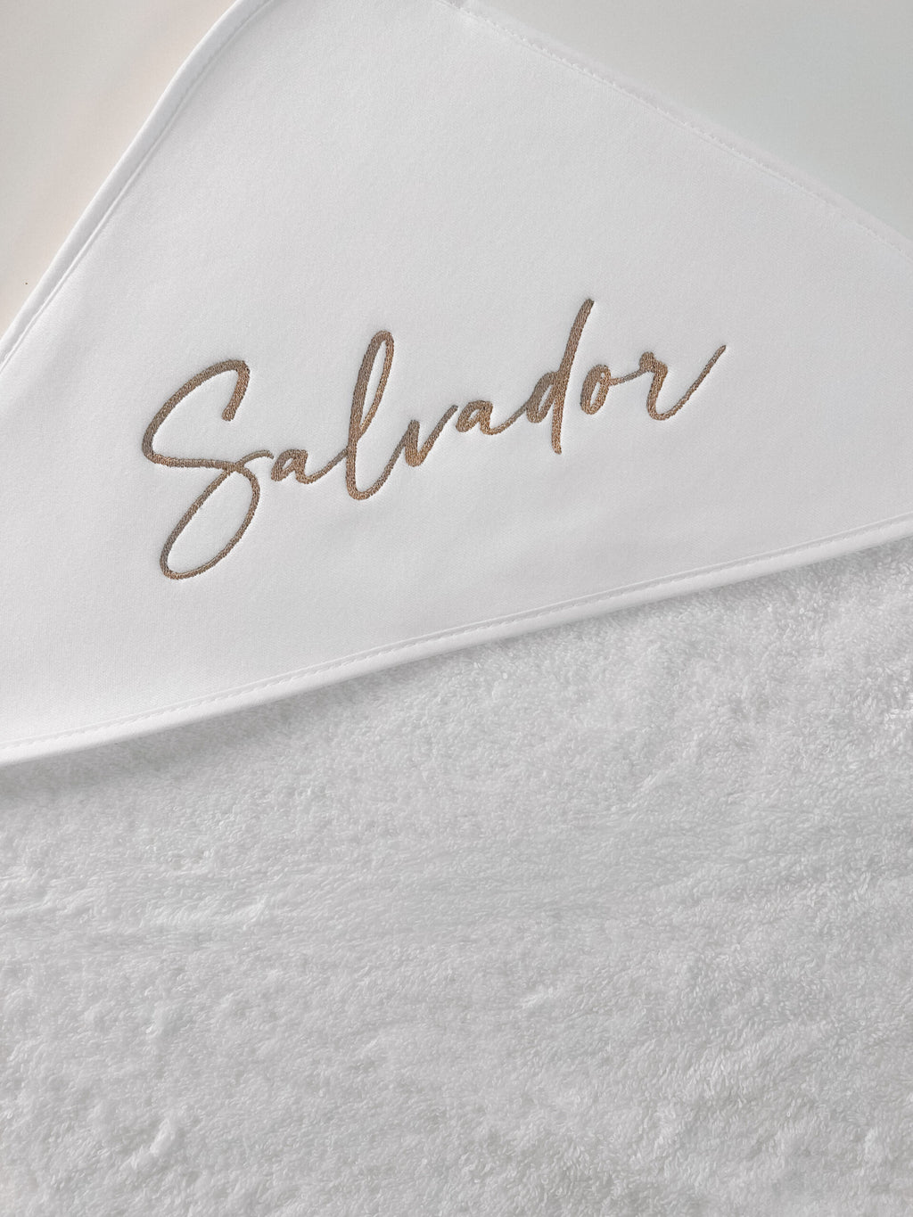 Toalha de Banho Bordada Personalizada