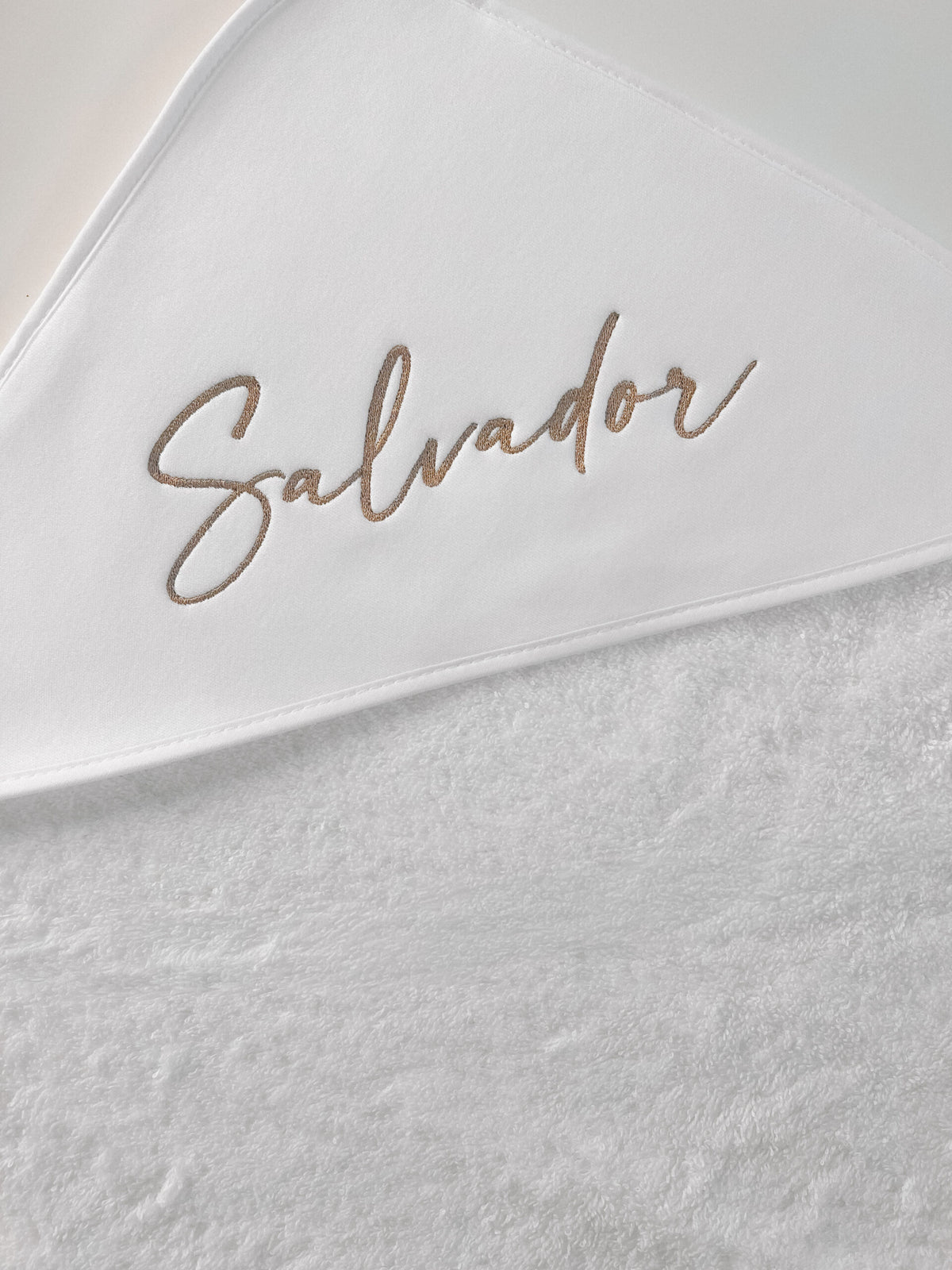 Toalha de Banho Bordada Personalizada