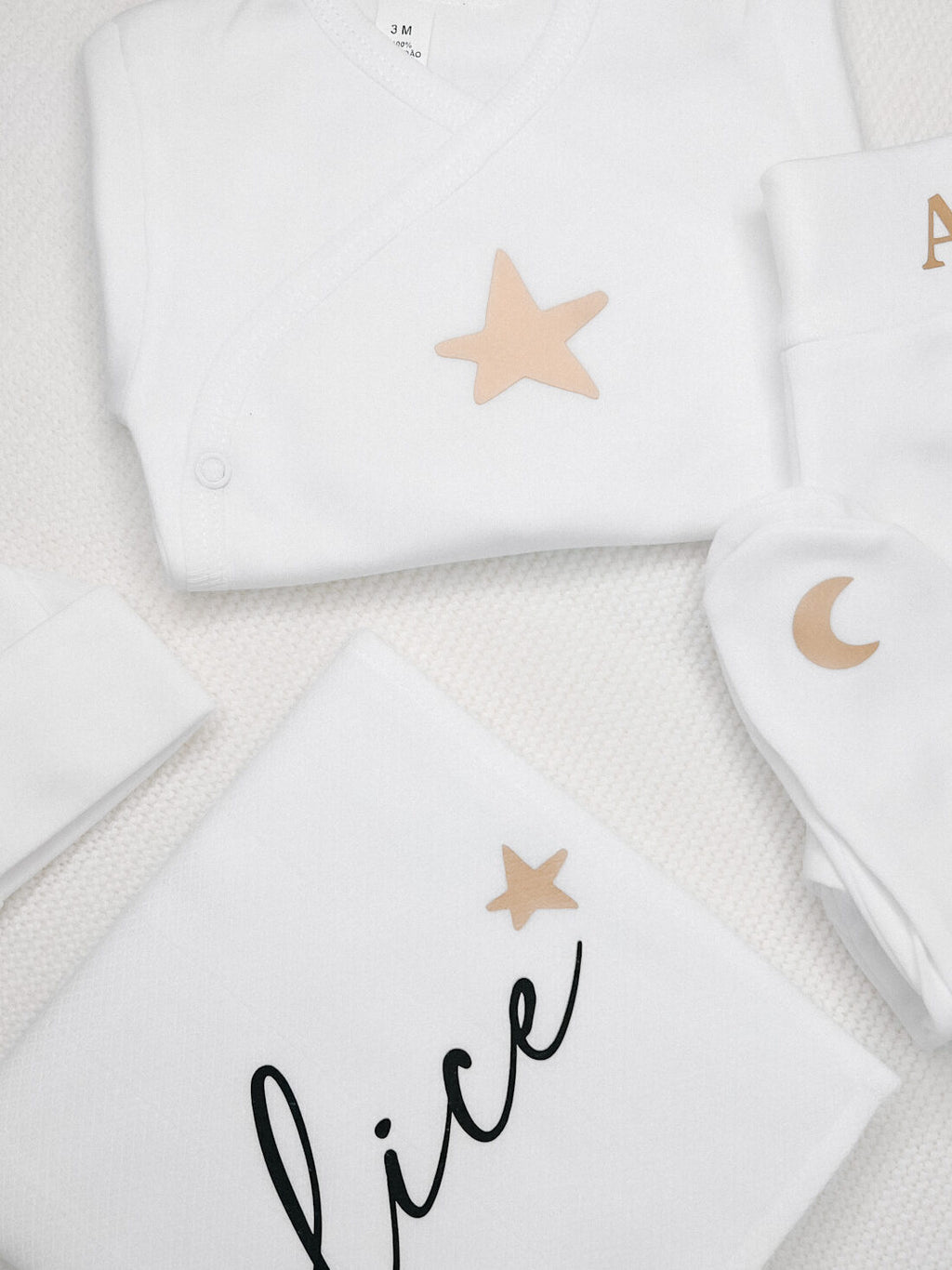 Uani Cloud Kit – Primeira Roupinha e Fralda
