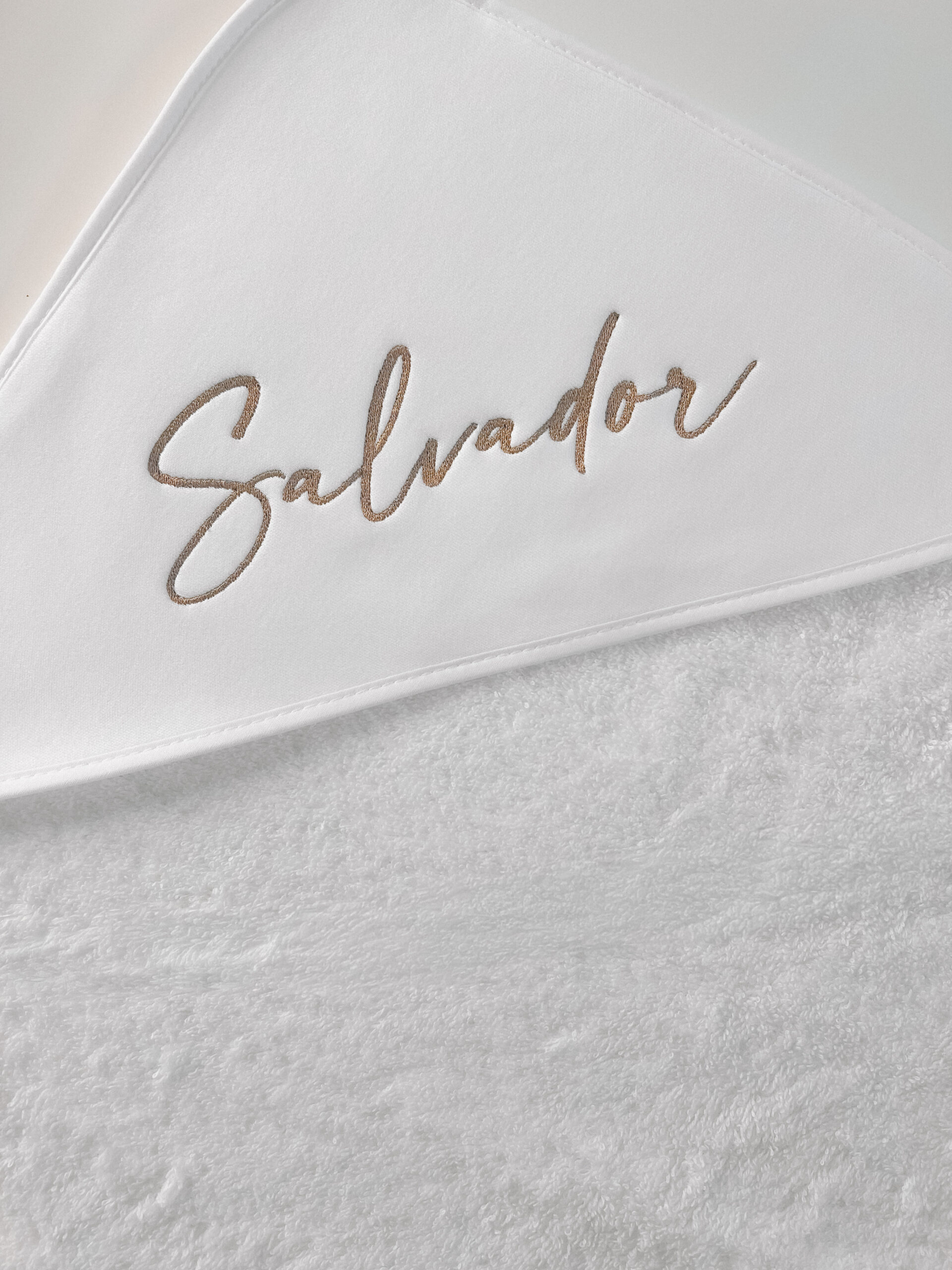 Toalha de Banho Bordada Personalizada